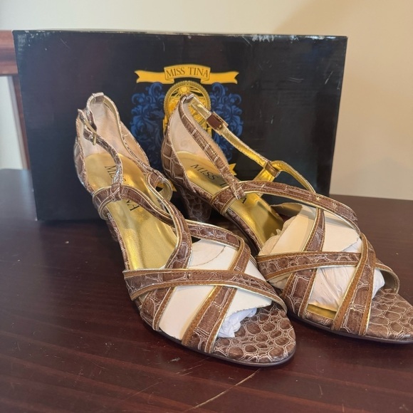 Miss Tina “knowles” reptile print strappy heels sandals New in Box tan brown 9 - Picture 3 of 15